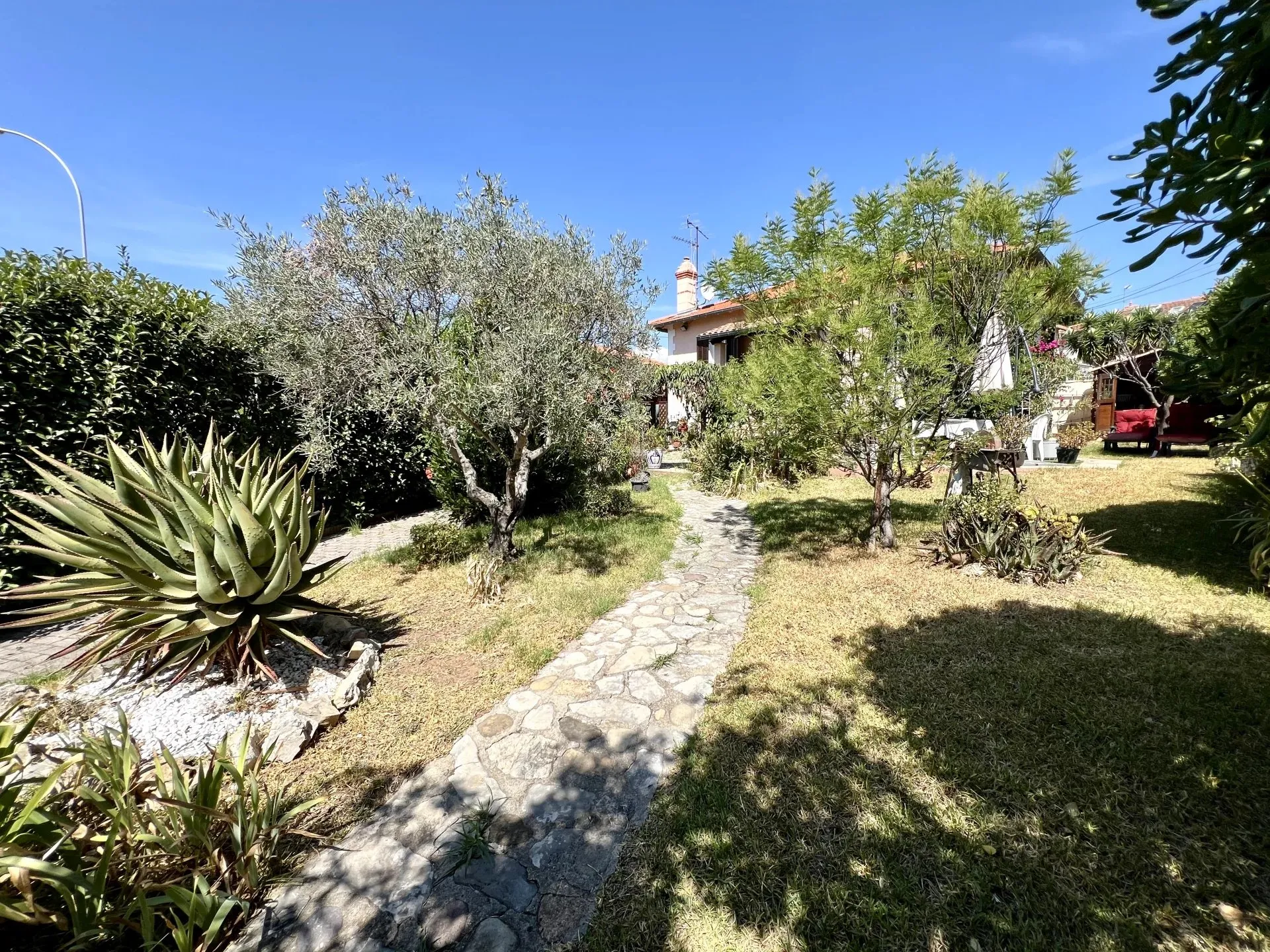 maison/villa 4 pièces à Cagnes-sur-Mer (06800) — photo 2
