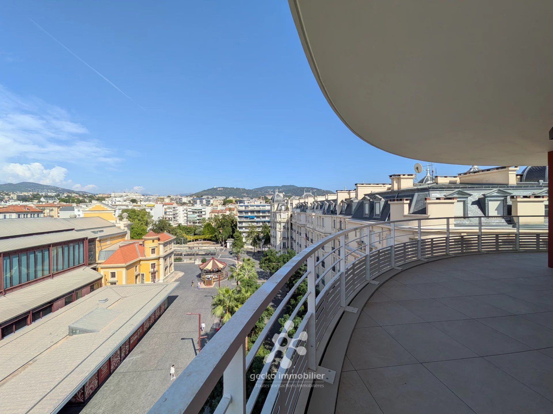NICE – LIBÉRATION – Appartement 5 pièces avec très grande terrasse dans résidence neuve