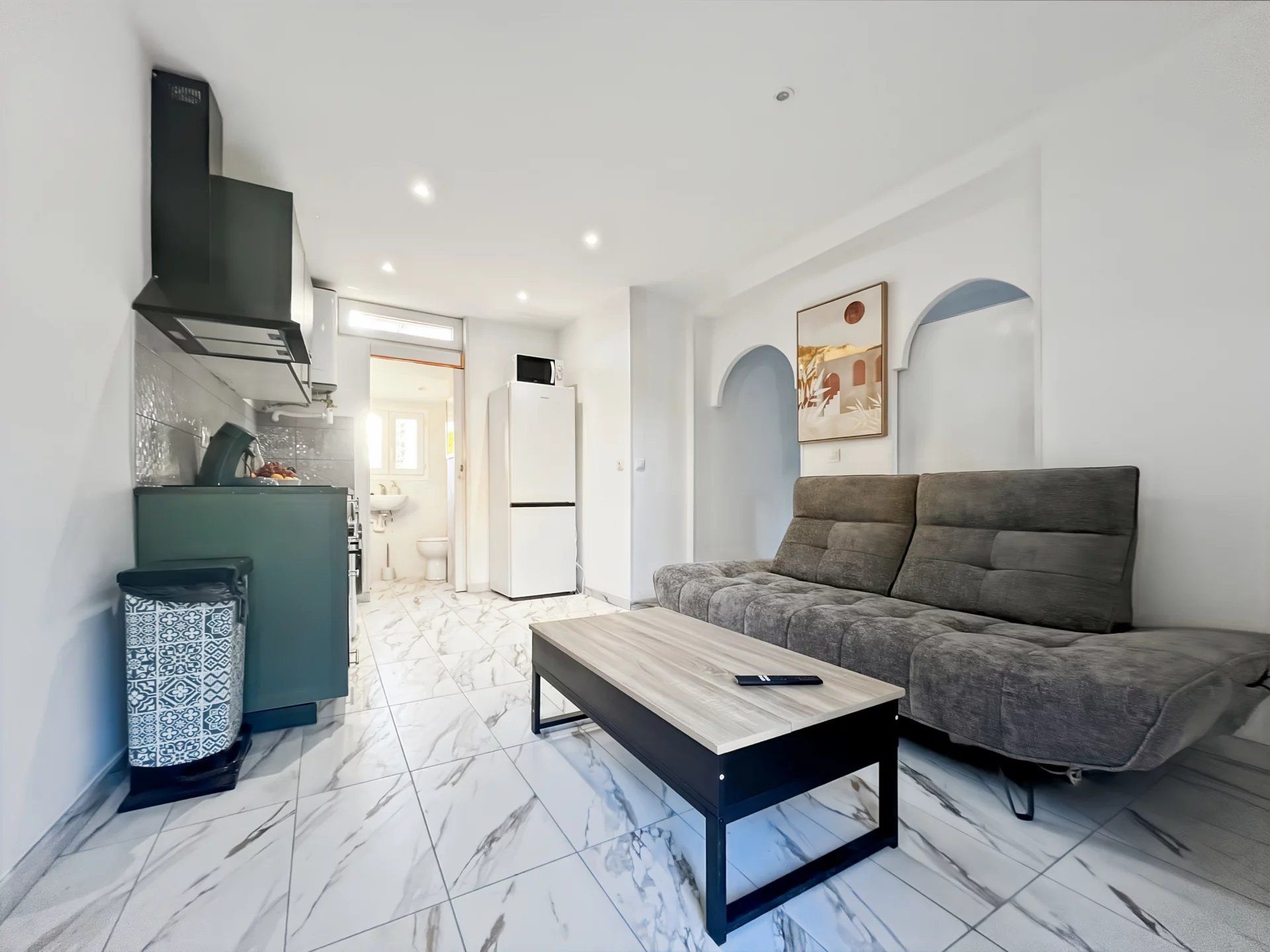 NICE / LES BAUMETTES - T2 meublé - 850€/mois CC
